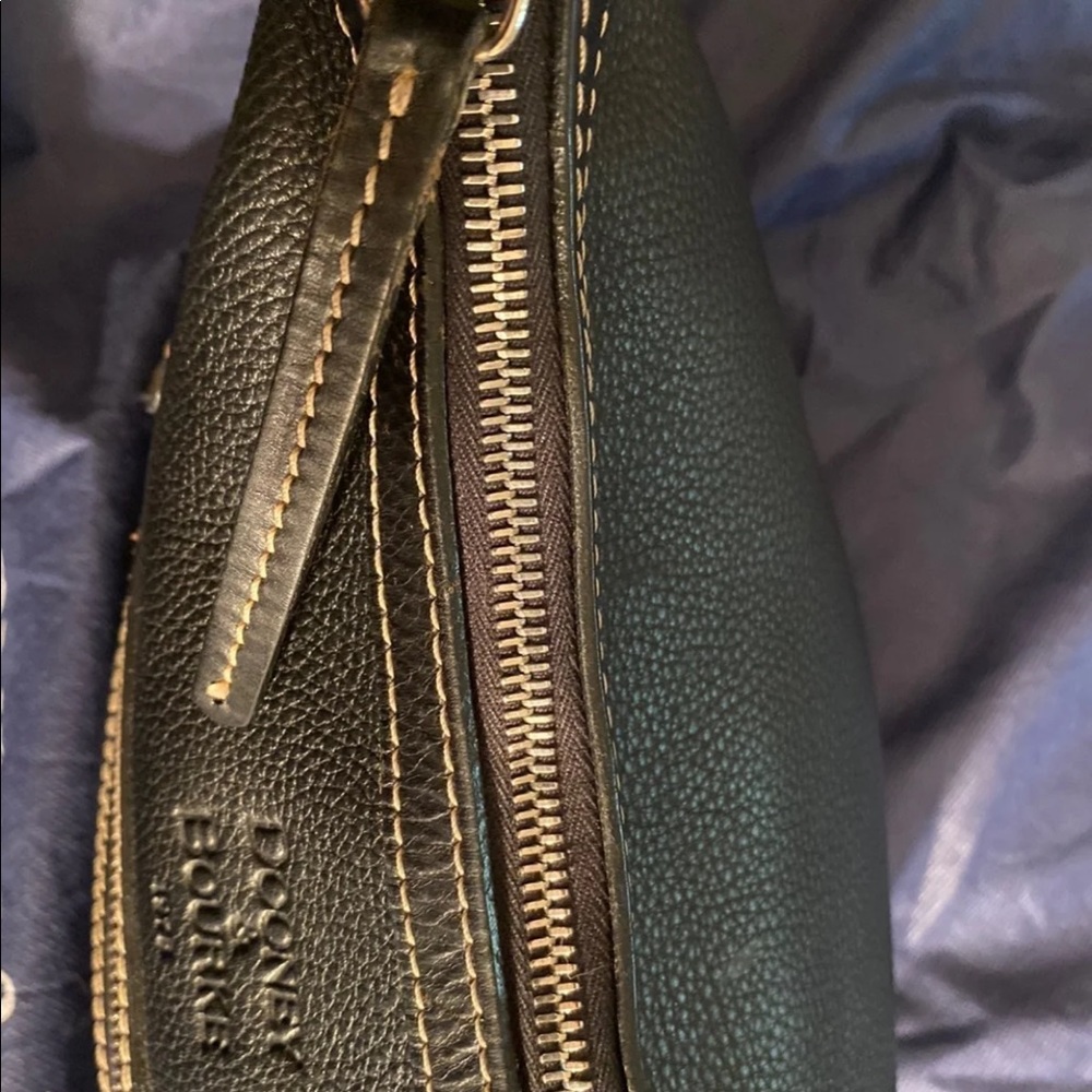 Dooney and Bourke handbag - Picture 4 of 16